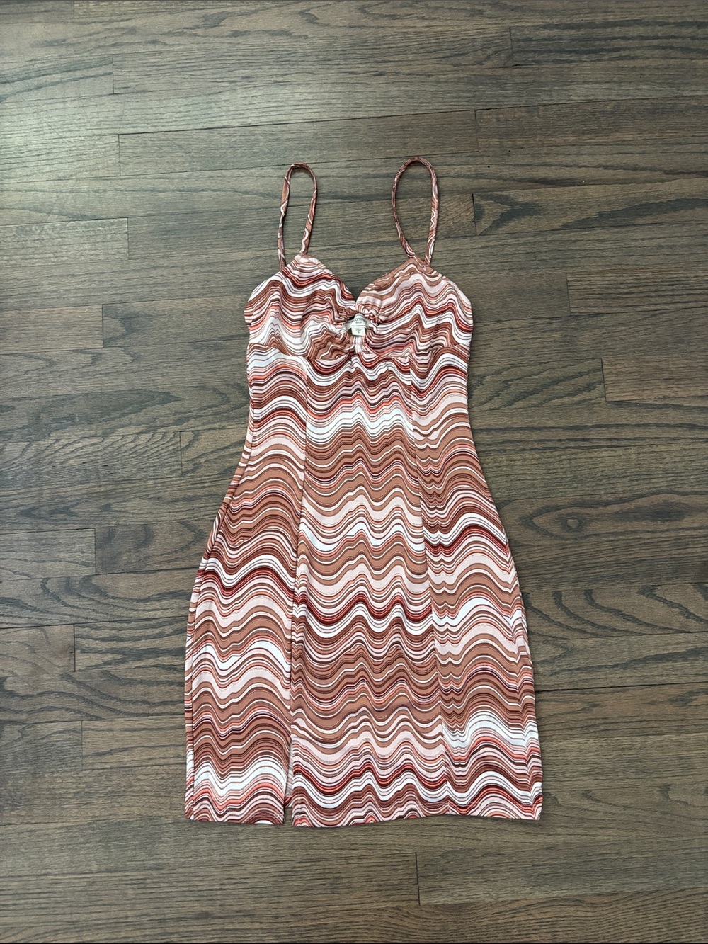 Chic Brown and White Wave Pattern Mini Dress
